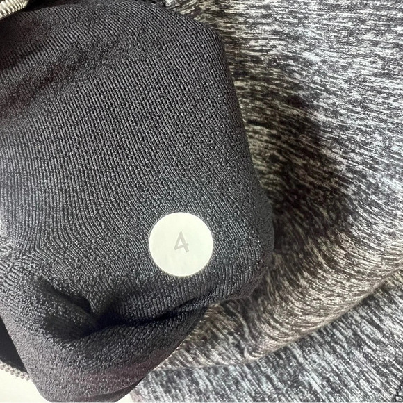 Lululemon Run Your Heart Out Pullover Gray - Picture 9 of 11